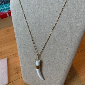 EUC Stella & Dot tusk necklace